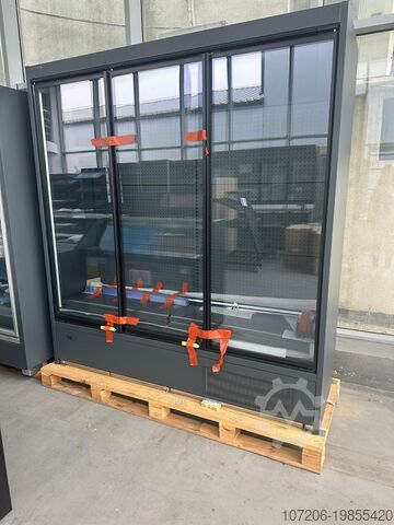 Refrigerated Display Cases – Assisted Modern Expo 