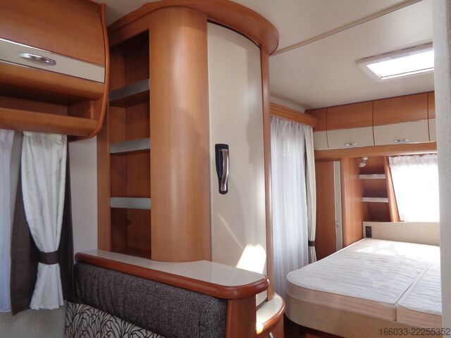 Caravan HOBBY excellent 490 SFF *Queensbett*Mover*Vorzelt*