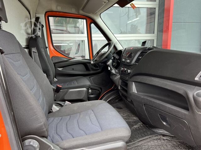 Box van IVECO Daily 35S14A Hi-Matic Klima 4,35m Kamera 1-Hand