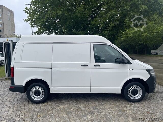 Panel van Volkswagen T6 Transporter 2.0TDI L1H2 *AHK*WEBASTO*KLIMA*