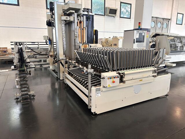 Bearbeitungszentrum mit Durchlauf BREMA VEKTOR 15-13