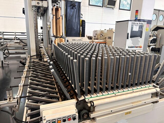 Bearbeitungszentrum mit Durchlauf BREMA VEKTOR 15-13