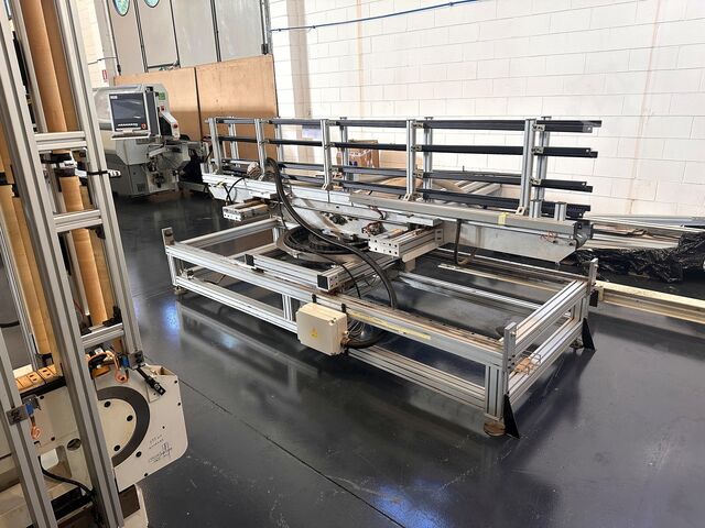 Bearbeitungszentrum mit Durchlauf BREMA VEKTOR 15-13