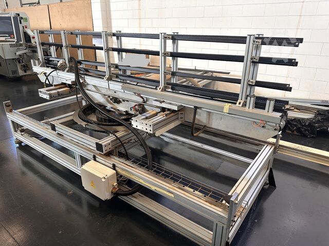 Bearbeitungszentrum mit Durchlauf BREMA VEKTOR 15-13