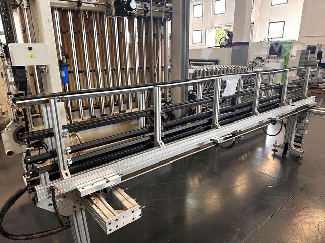 Bearbeitungszentrum mit Durchlauf BREMA VEKTOR 15-13