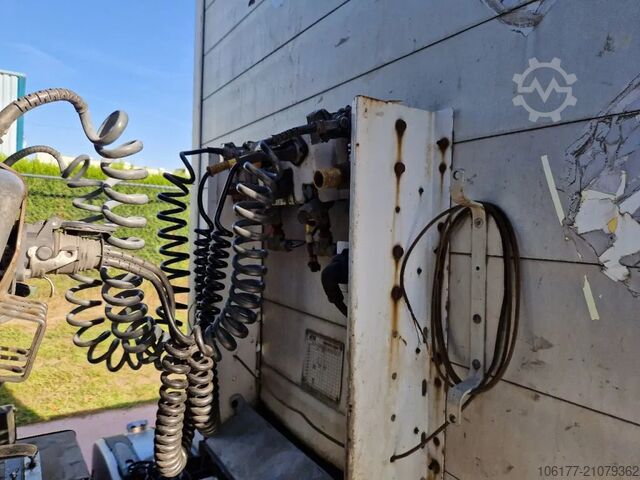 Loading platform Schmitz Cargobull SCS 27