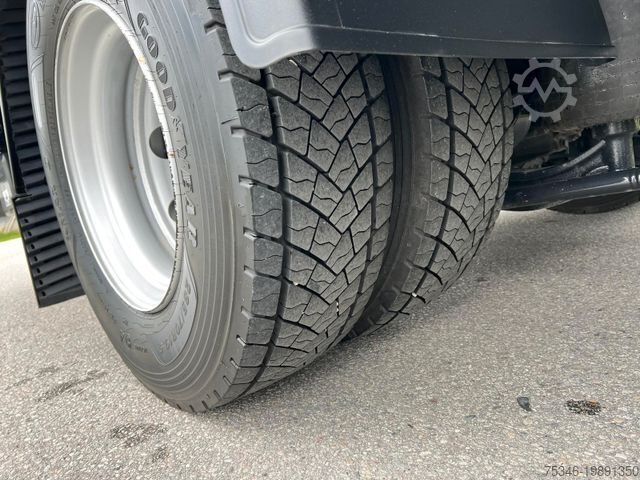 Flatbed truck with tarp MAN TGM 15.290 /BL/Pritsche 7,25m/LBW/AHK/Nur 26 tkm