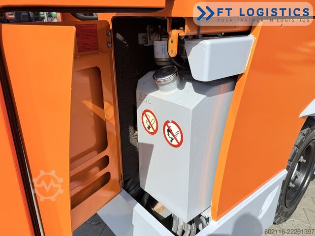 4-way forklift Hubtex DQ40D DIESEL TRIPLEX 6500 FREE-LIFT TOP1