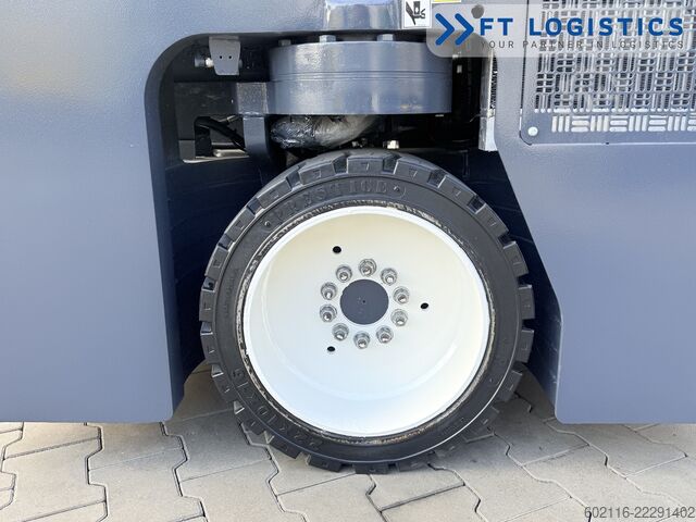 4-way forklift Combilift CB2500 GAS TRIPLEX 4900 FORK POSITIONER