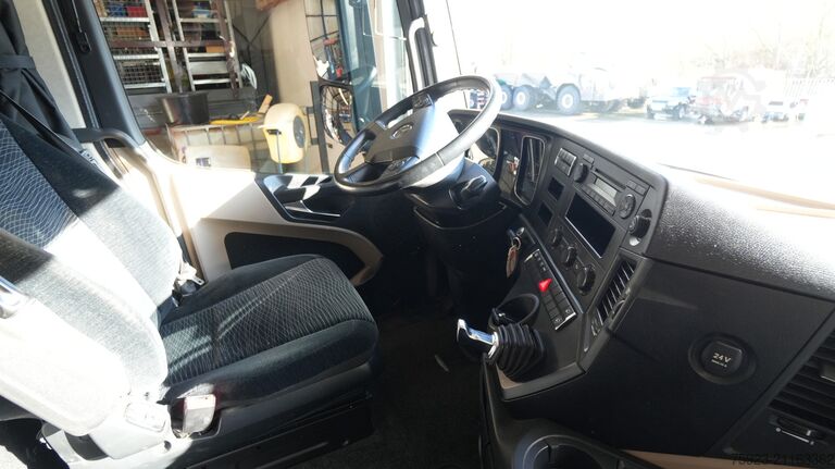 Standard-SZM Mercedes-Benz Actros 1842 Driving school learner truck