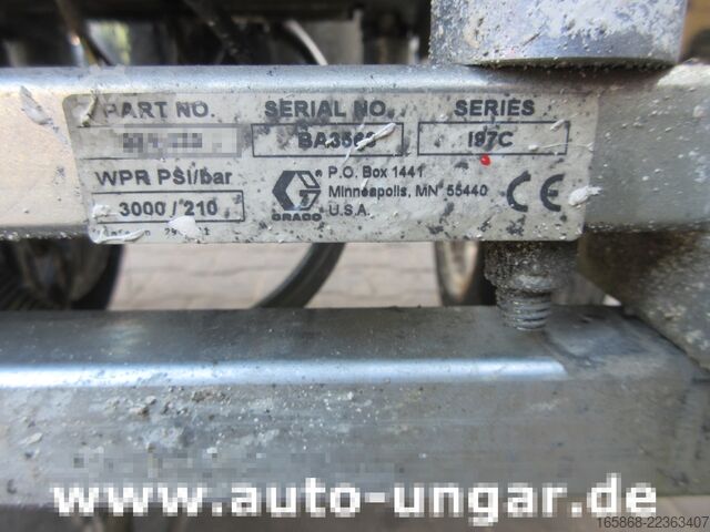Marking machine Graco LineLazer Striper GM 5000 Airless Roadma