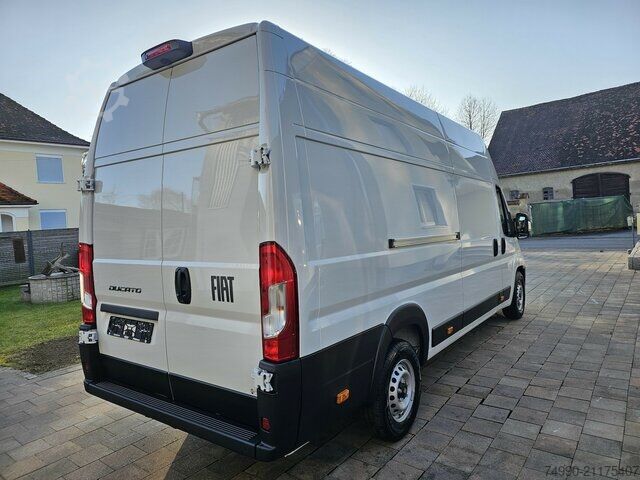 High top van Fiat Ducato 35 MAXI L5H3 L4H3 17m³ 270° Türen