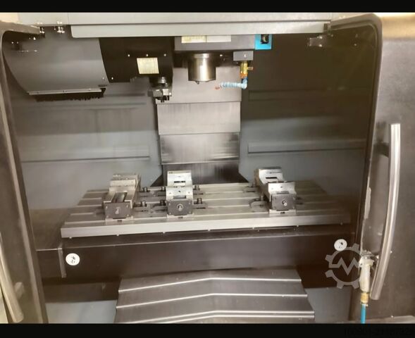 Vertikales Bearbeitungszentrum Hurco VM30i Plus