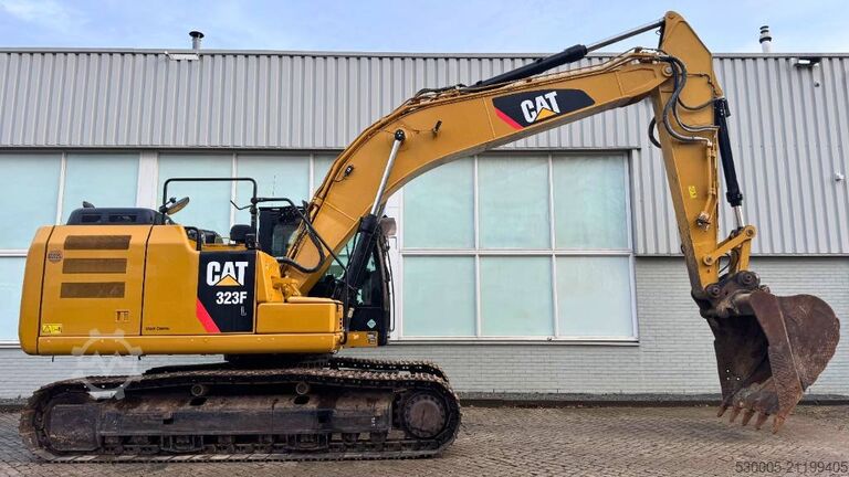 Raupenbagger CAT 323 F L      2017
