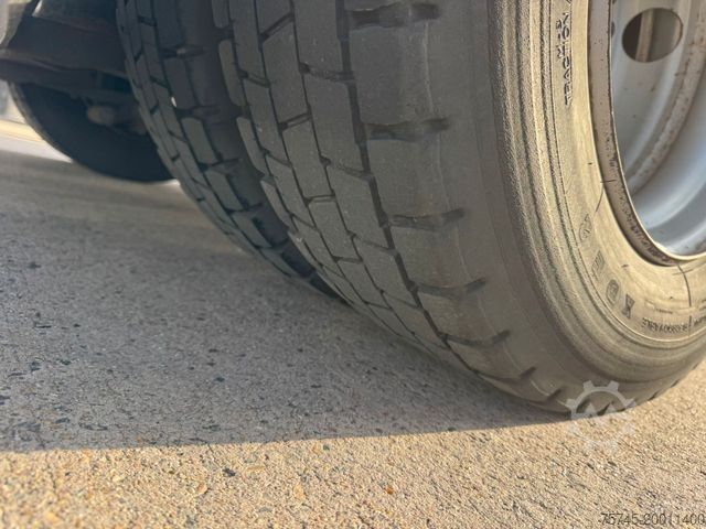 Transporter mit Pritsche & Plane IVECO EURO CARGO 75E18 * * EDSCHA * 2,85 M HOCH