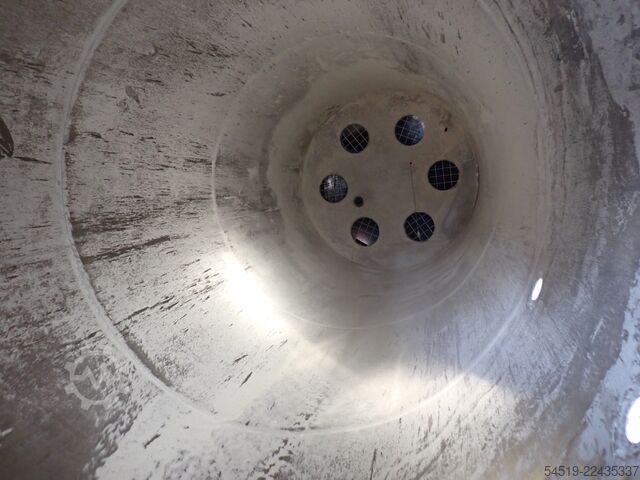 80 m³ flour silo made of aluminium, ø 3,500 mm Ruwega 