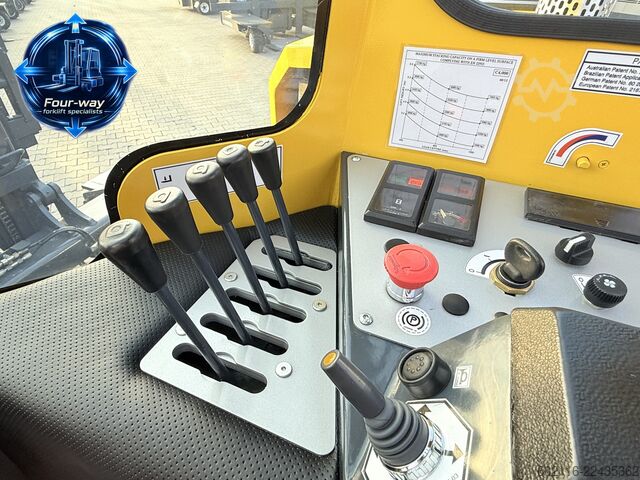 Vierwegestapler Combilift C4000 DIESEL TRIPLEX 6000 FORK POSITIONE