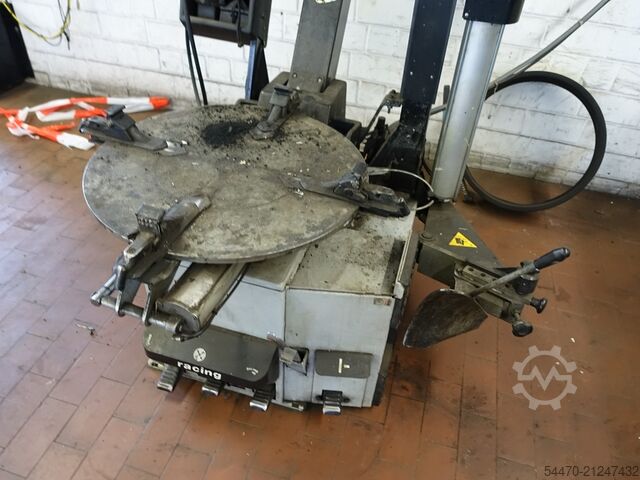 Reifenmontiermaschine HOFMANN MONTY 3300