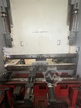 Bending center BEYELER PR 6 1000 KN x 2050 MM