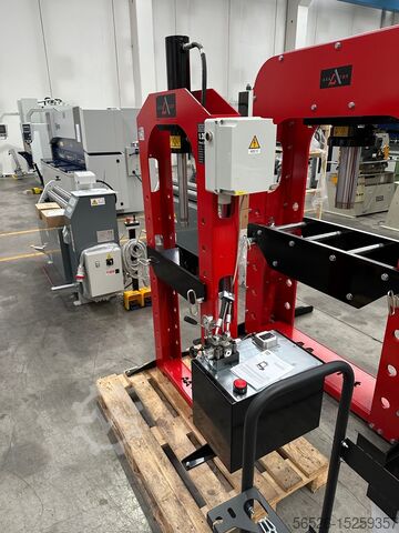 Straightening press AXA 20MR