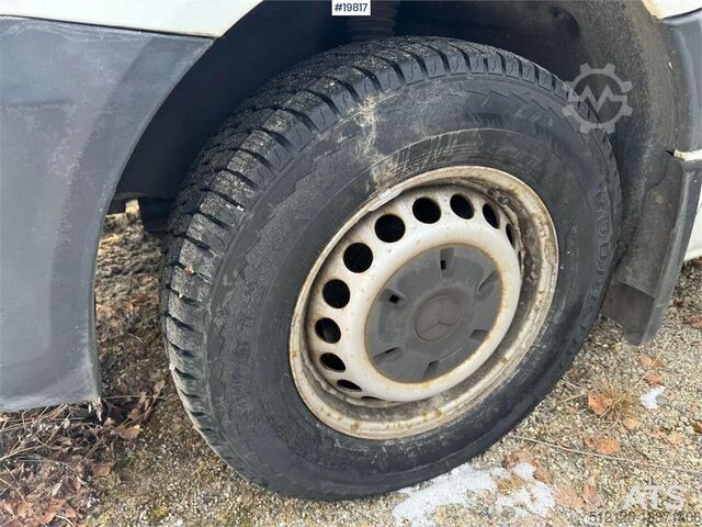 Panel van Mercedes-Benz Sprinter box van w/ lifting limb WATCH VIDEO