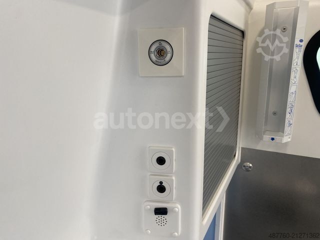 Feuerwehrfahrzeug FORD Transit Custom Automatik *RTW/KTW* Tragestuhl 33