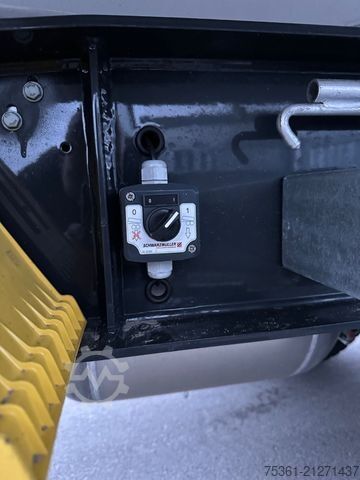 Three-way tipper trailer SCHWARZMÜLLER 2Z  2 Achs Tandem Kippanhänger -MIETE-