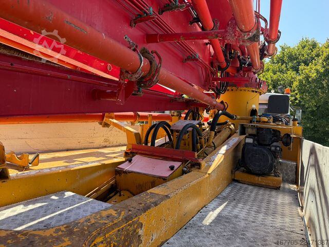 Concrete pump truck MAN 33 362 DF