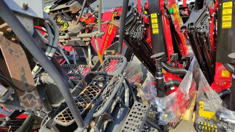 Holztransporter Diversen LADEKRAN LOGLIFT F251S 80A LADEKRAN LOGLIFT F25...