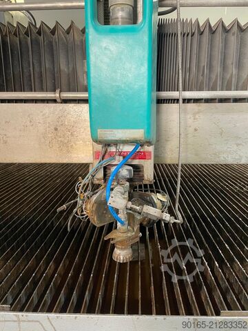 Wasserstrahlschneidanlage Flow WMC 2 4020