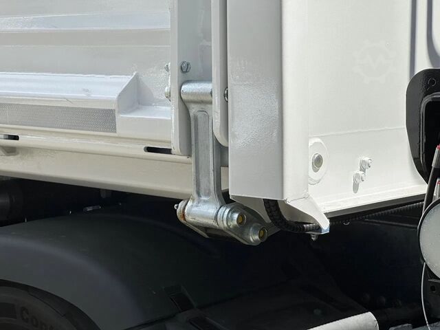 Kipper mit Kran MAN TGS 33.440 6x4 BL Tajfun Liv L150K Recycling Kran