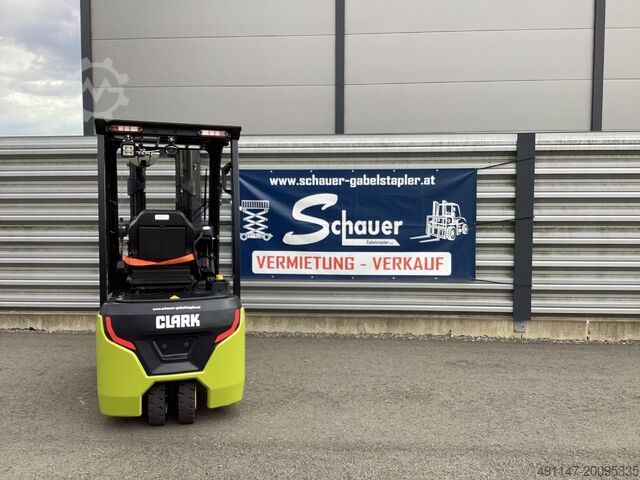 Electric 3-wheel forklift Clark STE16