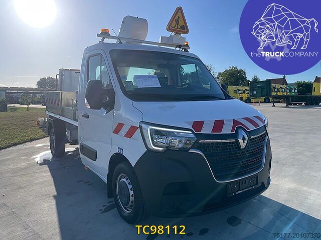 Lifting platform Renault Master Hoogtewerker