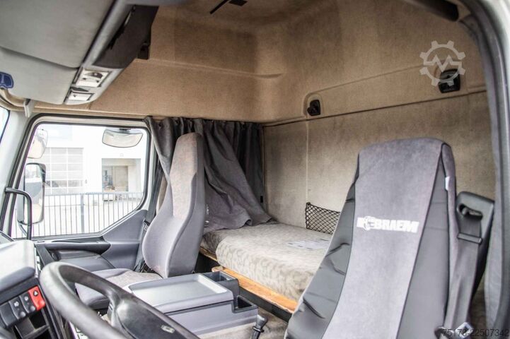 Fahrgestell mit Fahrerhaus RENAULT PREMIUM 320