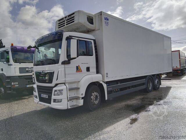 Refrigerated truck MAN TGS 26 460
