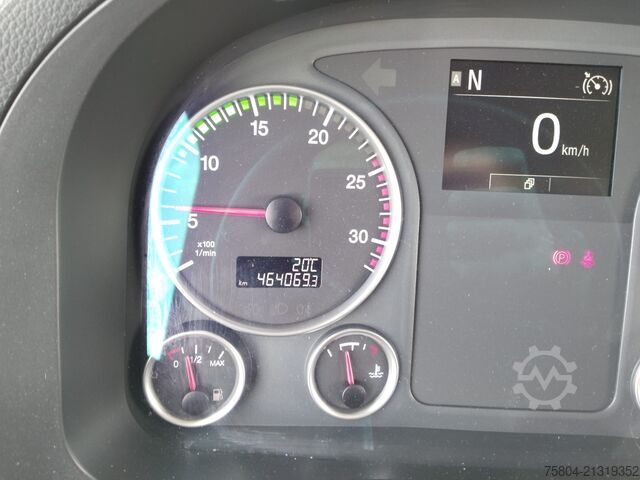 Refrigerated truck MAN TGS 26 460