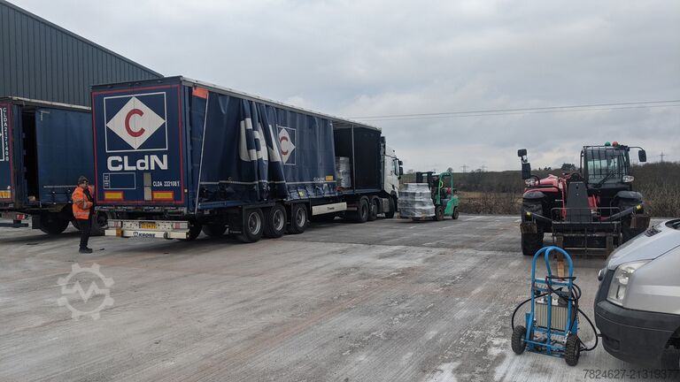 Unused chain / bucket hoists (2x) MDG Material Handling N/A