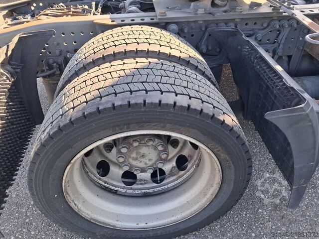 Volumen-SZM Mercedes-Benz Actros 1827 Actros 1827 Mega Lowdeck