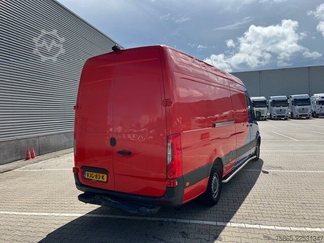 Delivery van Mercedes-Benz Sprinter 311 / 2.2 CDI Euro 6D / L3 H2 / Automa...