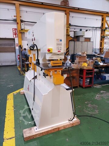 Section Steel Shear GEKA Bendicrop 130 SD