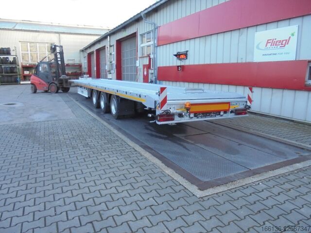 Open semitrailer Fliegl Plateauauflieger zum Fahrzeugtransport