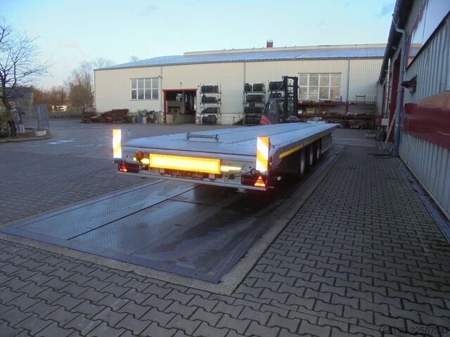 Open semitrailer Fliegl Plateauauflieger zum Fahrzeugtransport