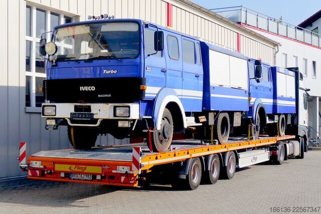 Flatbed open Fliegl Plateauauflieger zum Fahrzeugtransport
