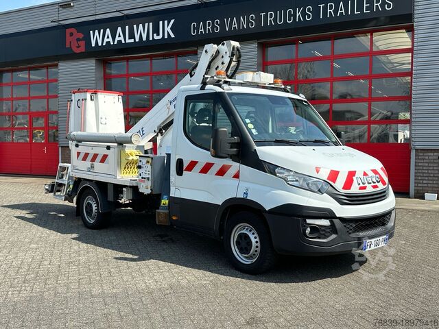Lifting platform Iveco Daily 35S14 APK 10-07-2026 Nederlands Kenteken ...