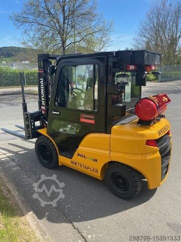 Treibgasstapler Hyundai 30L-9A
