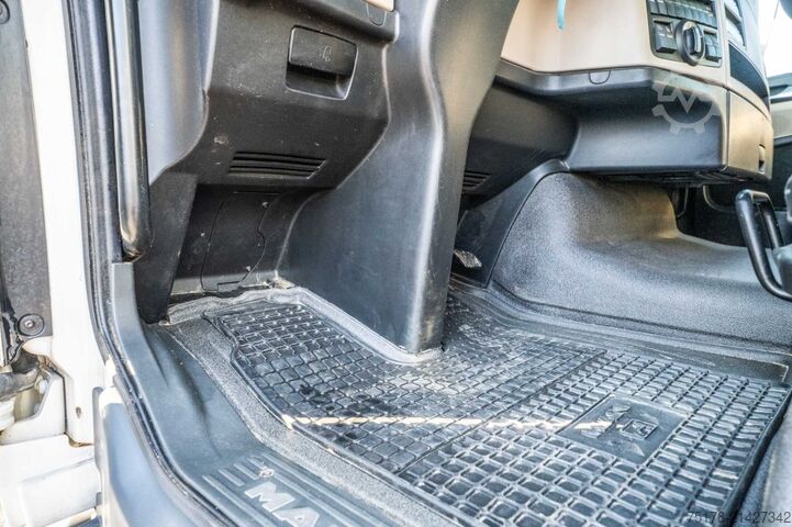 Standard tractor MAN TGX 18.470 XXL BLS+ KIPHYDR.