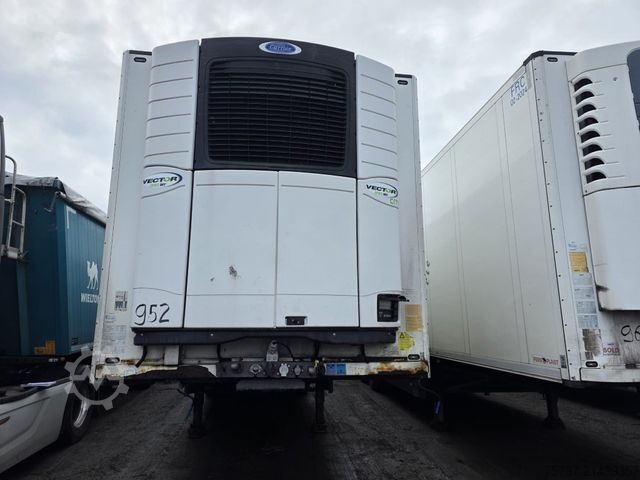 Reefer semitrailer SCHMITZ CARGOBULL Tiefkühler, 3 Kammern, Lift, LBW, SCB*S3B