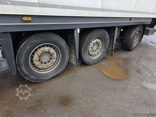 Reefer semitrailer SCHMITZ CARGOBULL Tiefkühler, 3 Kammern, Lift, LBW, SCB*S3B