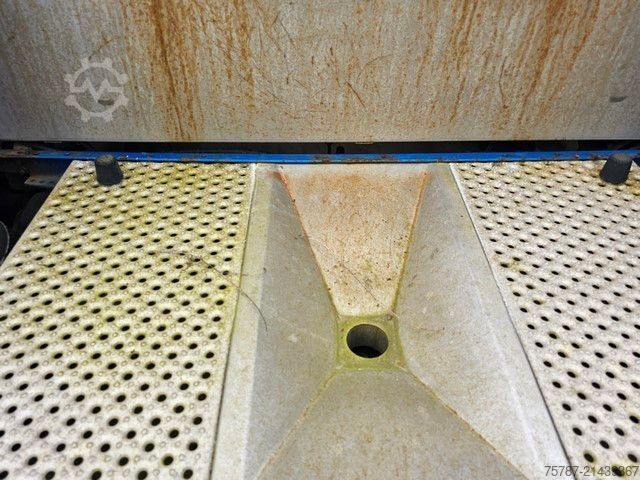 Swap body semitrailer SCHMITZ CARGOBULL 20" Tankconatinerchassis + Tankcontainer