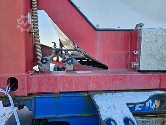 Swap body semitrailer SCHMITZ CARGOBULL 20" Tankconatinerchassis + Tankcontainer